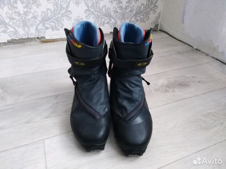 Лыжные ботинки саламон (пилот)