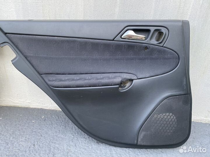 Дверные карты Mersedes w203