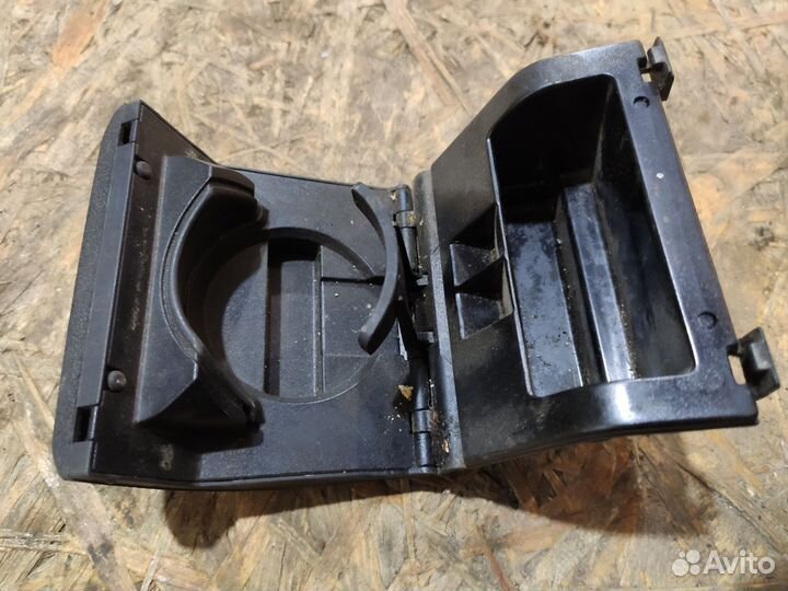 Подстаканник центральной консол Skoda Octavia Tour