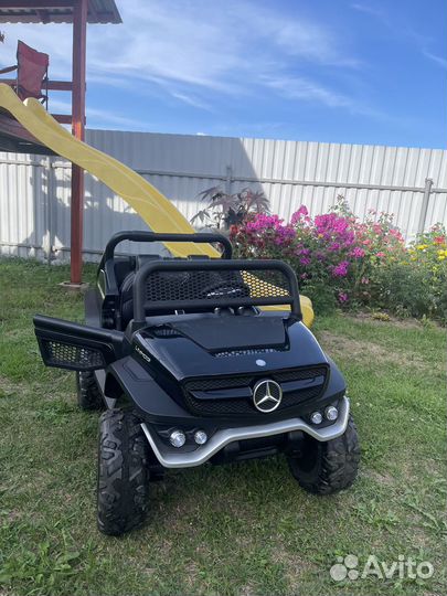 Внедорожник на радиоуправлении Mercedes-Benz