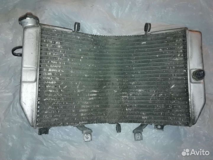 Радиатор охлаждения Suzuki GSX-R 1000 K2