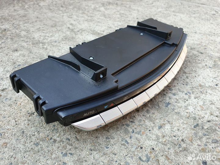 Блок управления передним климатом Mercedes W221