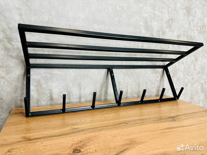 Вешалка для одежды настенная