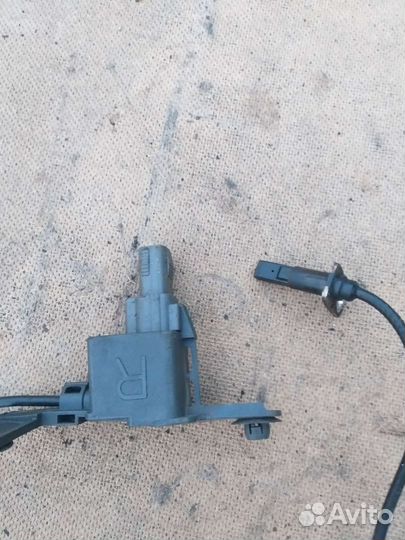Датчик абс передний правый мазда 6GH