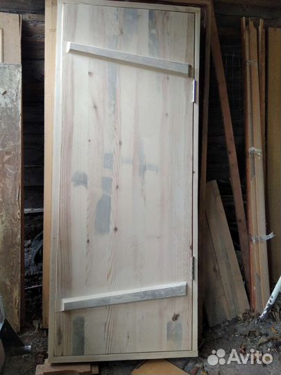 Дверь в баню