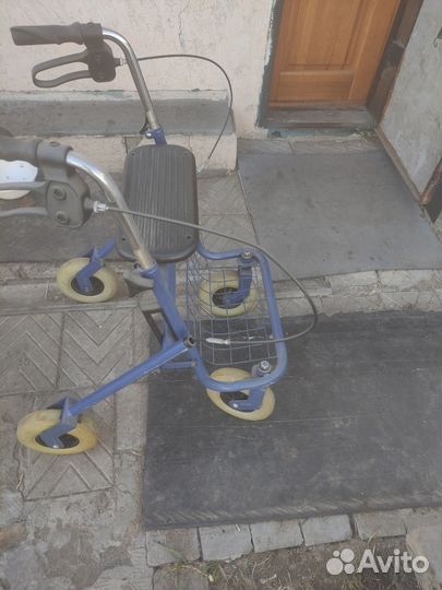 Ходунки для взрослых на колесах