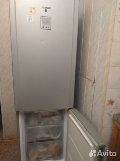 Холодильник Самсунг капельный