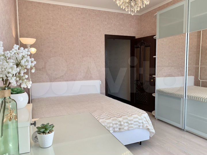 2-к. квартира, 69 м², 9/9 эт.