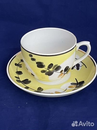 Чайная пара «Веточки на желтом фоне»