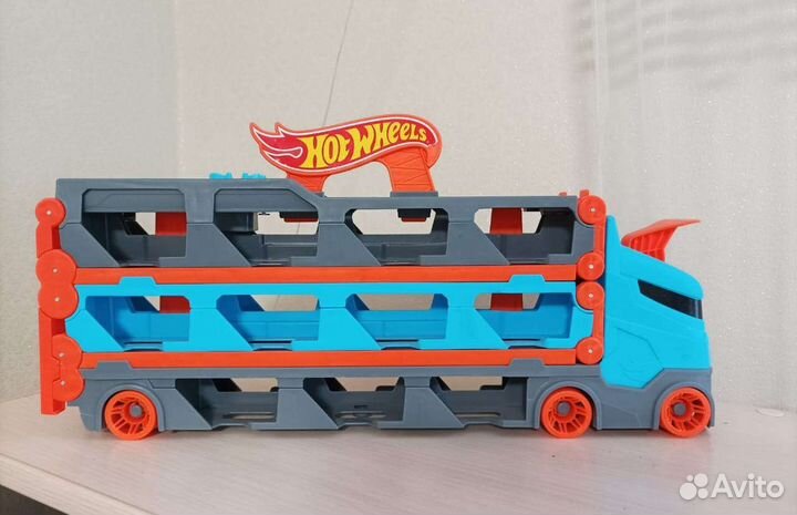 Hot wheels автовоз