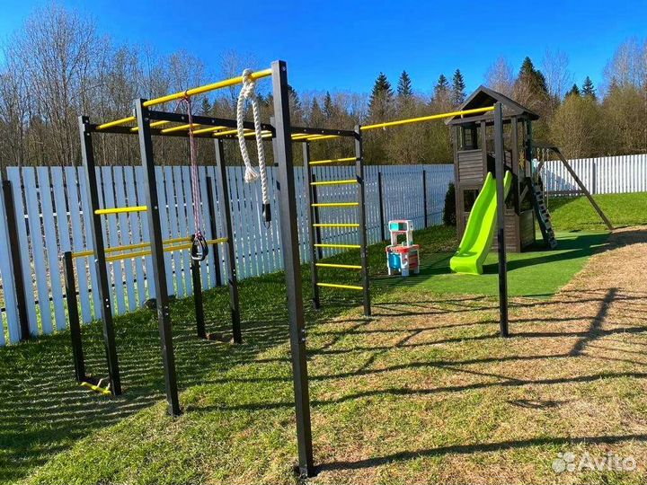 Спортивная воркаут площадка, комплекс, турники