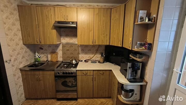 Кухня угловая б.у. 2.6м*1.25м