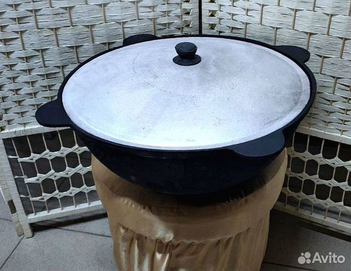 Казан чугунный узбекский