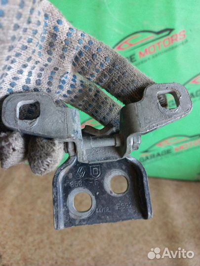 Петля двери Renault Symbol седан 1.4 2005