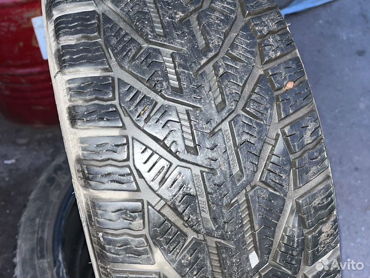 Kormoran Snow 205/50 R17 93V