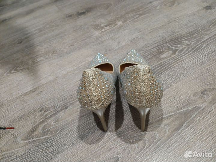Туфли женские на шпильке 38 размер