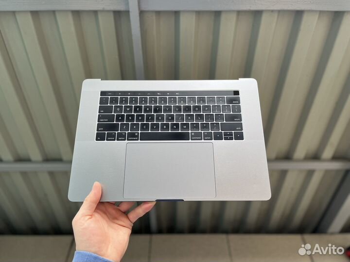 Apple MacBook Pro 15 2018 256gb 16 gb