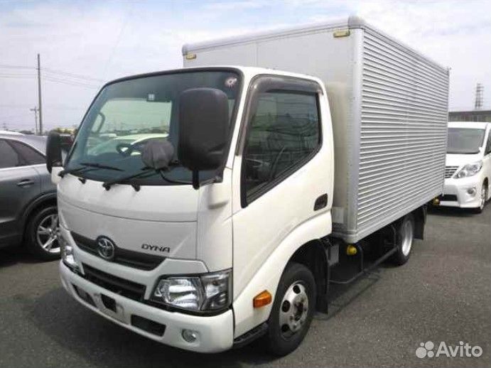 Промтоварный фургон Toyota Dyna, 2021