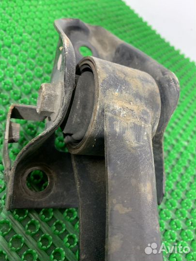 Задние продольные рычаги Subaru forester sf