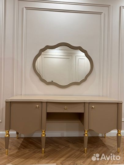 Спальный гарнитур София