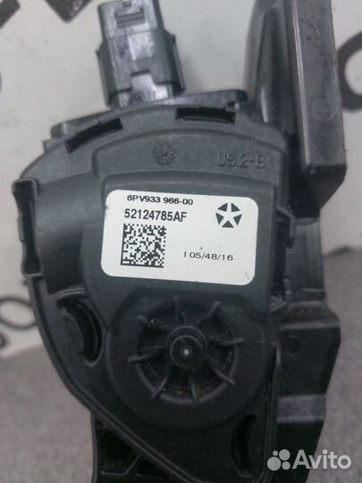 Педаль газа Jeep Grand Cherokee WK2 3.0D 2017