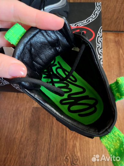 Кроссовки 38