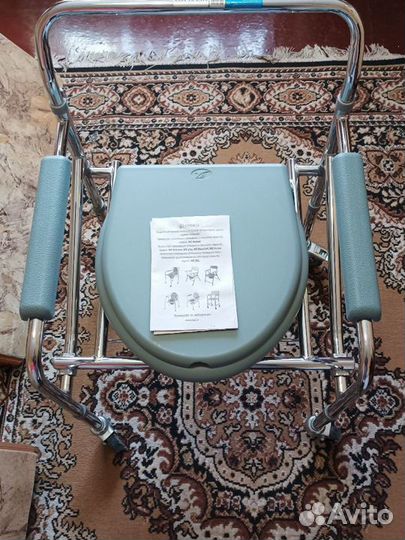 Кресло туалет на колесах