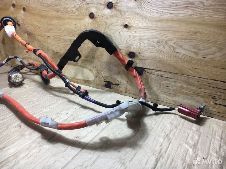 Проводка высоковольтной батареи Toyota Prius III (2009—2011)