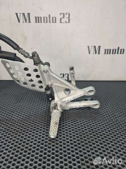 Кронштейн подножек honda cbr1000rr 2004-2007 sc-57