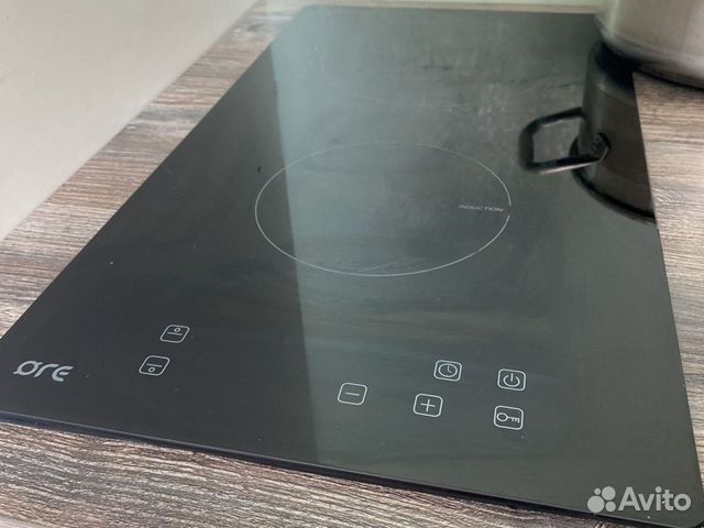 Индукционная варочная поверхность