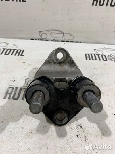 Кронштейн опоры АКПП Mazda 6 GH LF 2011