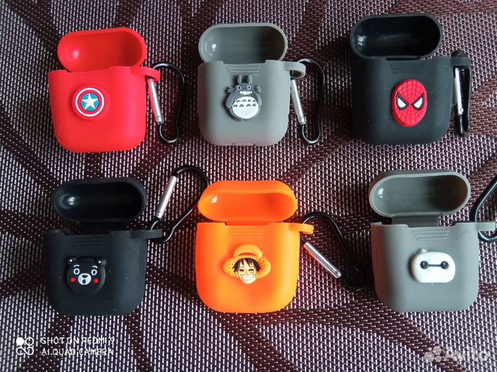 Чехол для наушников силиконовый с карабином