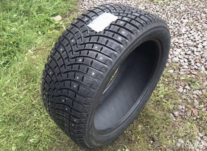 Michelin Latitude X-Ice North 2 + 295/40 R21