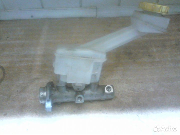 Главный тормозной цилиндр Nissan X-trail