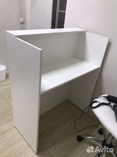 Стол ресепшн