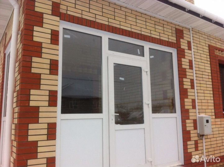 Дверь, тамбур