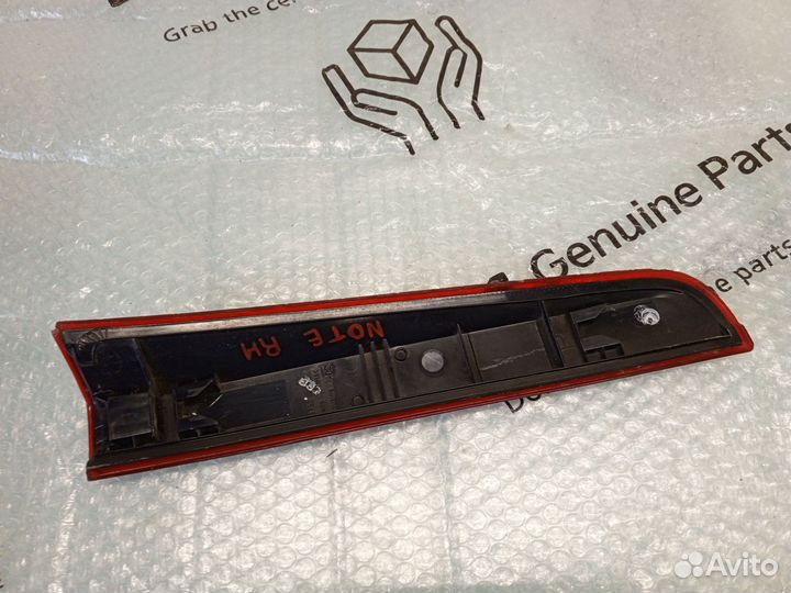 Фонарь правый Nissan Note E11