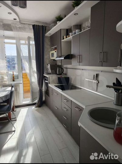 Кухонный гарнитур угловой