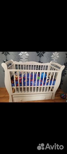Детская кроватка