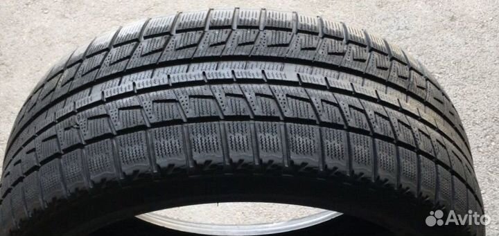 Bridgestone Blizzak Revo2 235/50 R18 97Q