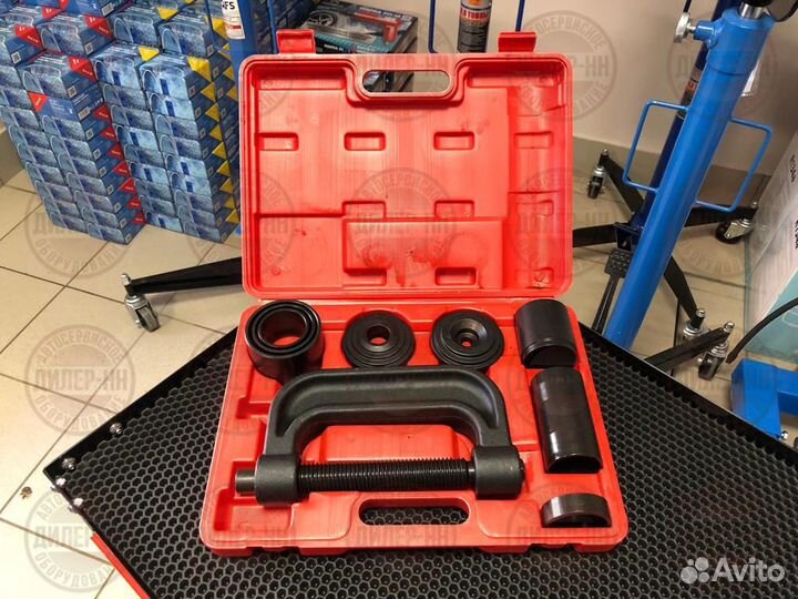 Съемник сайлентблоков с набором оправок Эврика