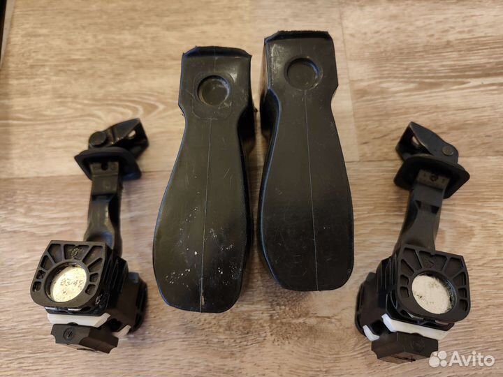 Ограничитель двери Skoda Fabia 2 07-15