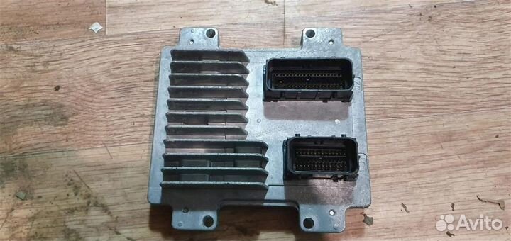 Блок управления двигателем Opel Astra J 2010-2017