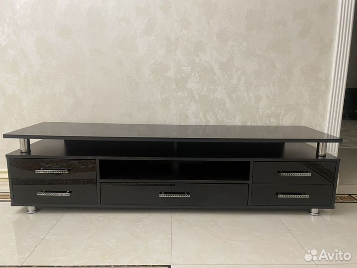 Тумба под телевизор