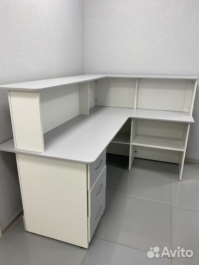 Стол офисный угловой