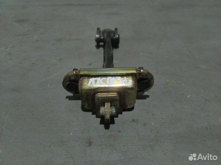 Ограничитель двери передний левый Ford Fusion