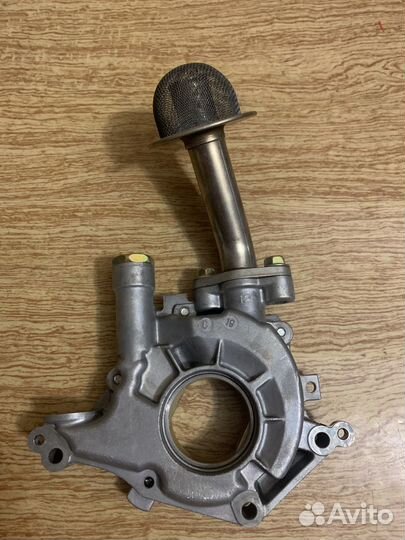 Насос масляный Nissan Maxima