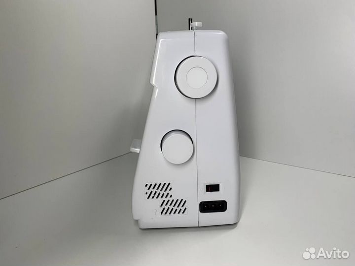 Швейная машина Husqvarna Viking E10 (32579)