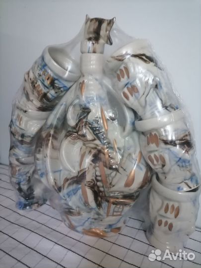 Штоф в виде парусника с рюмками