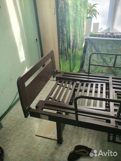 Кровать для лежачих больных с туалетом